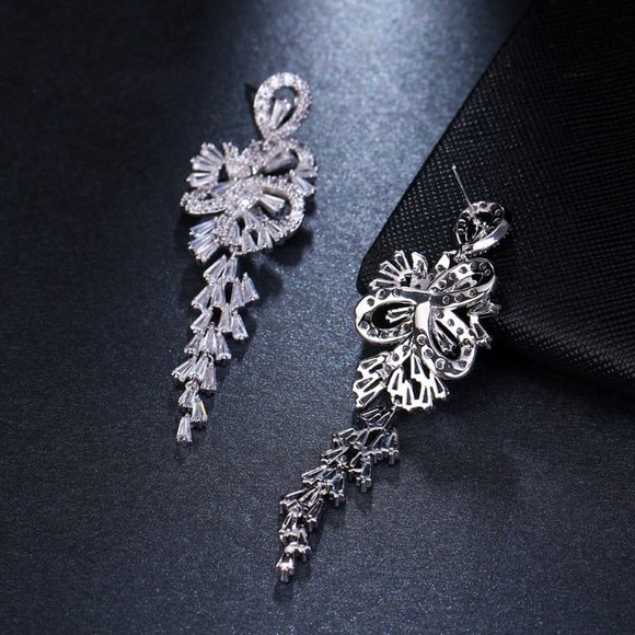 Bridal new CZ Dangling Wedding earrings - Picture 4 of 5